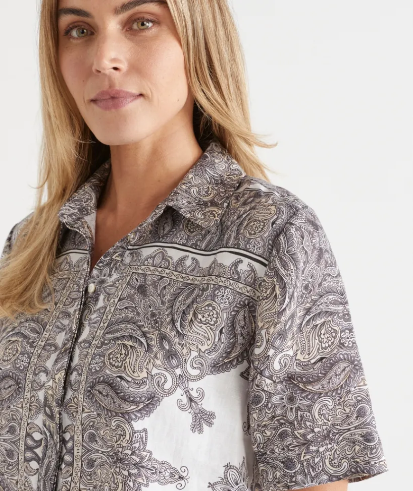Sussan Tops|Shirts & Blouses>Bandana Print Short Sleeve Linen Shirt ANTIQUE WHITE