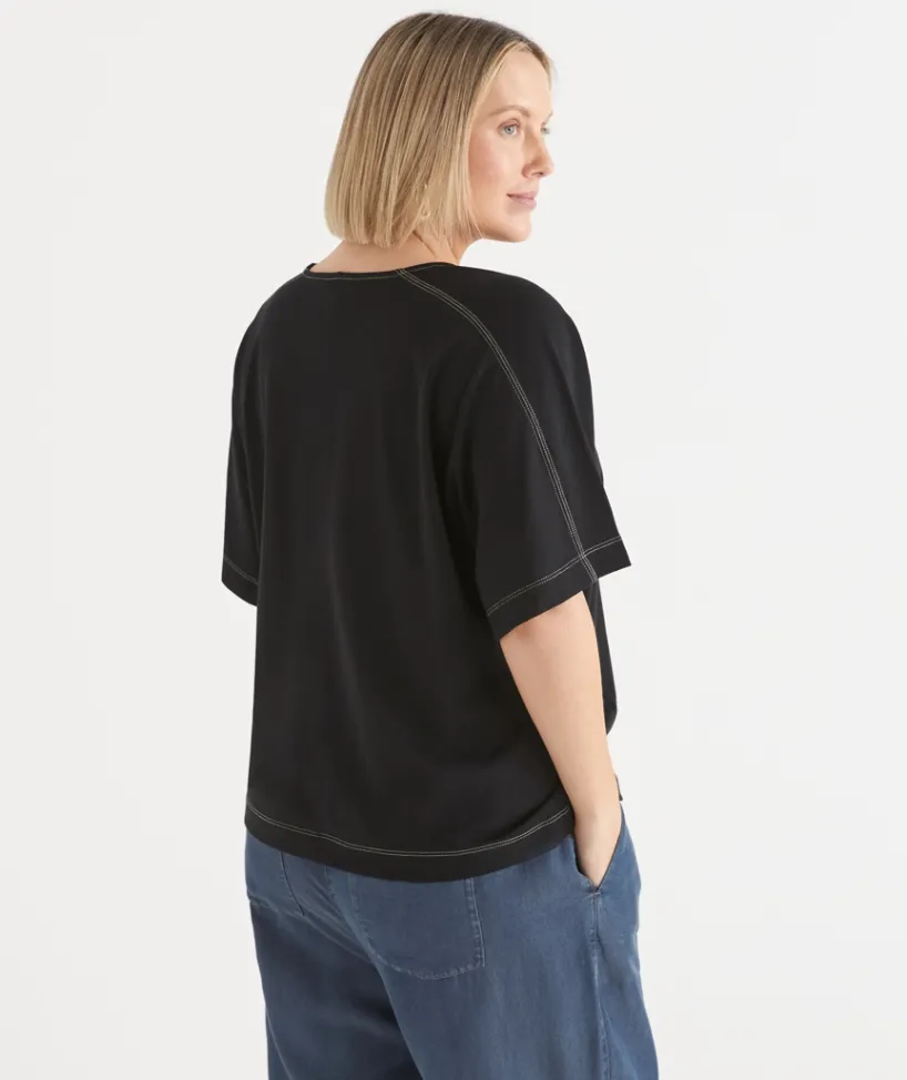 Sussan Tops|T-Shirts>Extended Shoulder Contrast Stitch Top BLACK