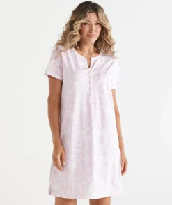 Sussan Nighties|Everyday Icons><noscript><img width=