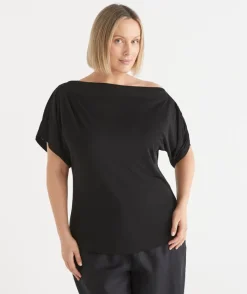 Sussan Tops|T-Shirts>Textured Asymmetric Short Sleeve Top BLACK