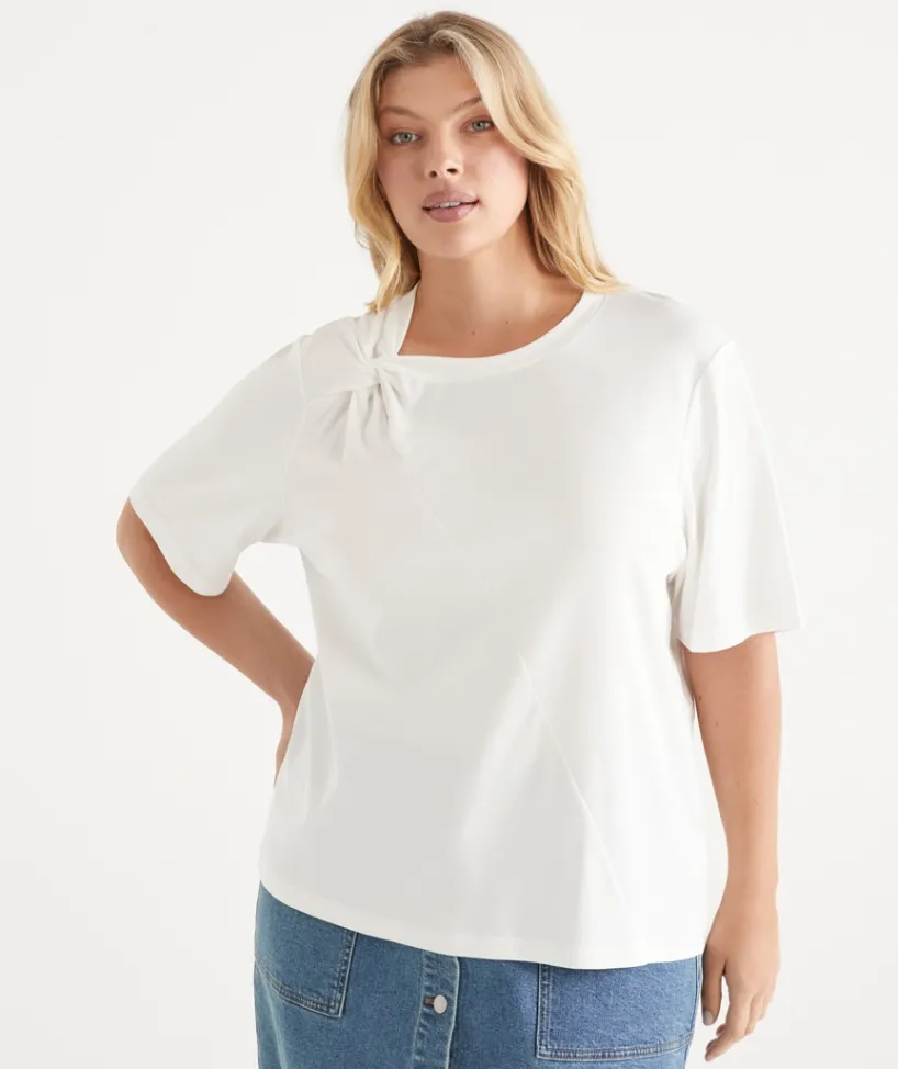 Sussan Tops|T-Shirts>Twist Detail Short Sleeve Tee WHITE